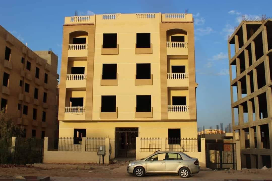حدائق أكتوبر أرض المخابرات
