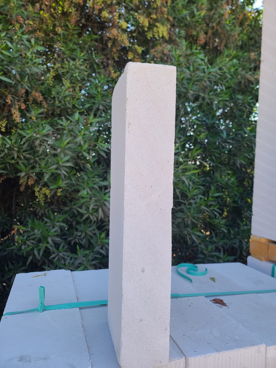 الطوب الابيض الرغوي